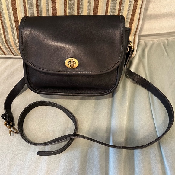 Vintage Coach Collegiate Bag - Picture 2 of 12